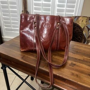 Pelletterie Firenze Genuine Italian Leather New Shoulder Bag in Original Cover